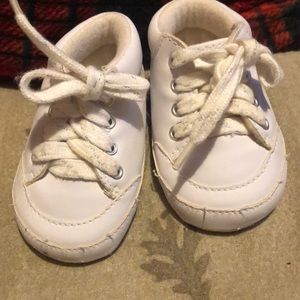 Used baby shoes